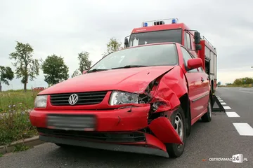 Zderzenie opla z volkswagenem (zdjęcia)