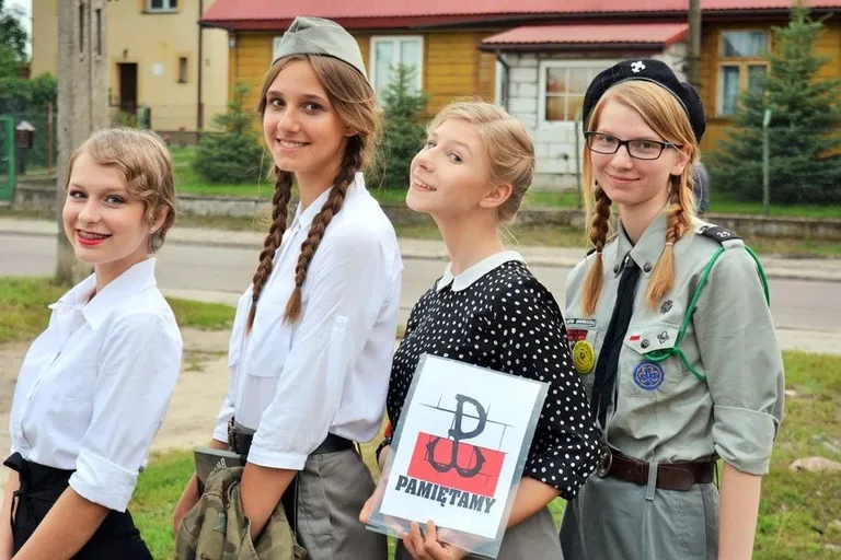 "Pogodni" zapraszają w swoje szeregi (zdjęcia)