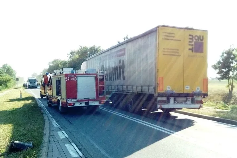 Karambol na drodze wojewódzkiej nr 677 (zdjęcia)