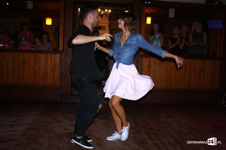Wieczór taneczny w klubie Pewex (zdjęcia, wideo)