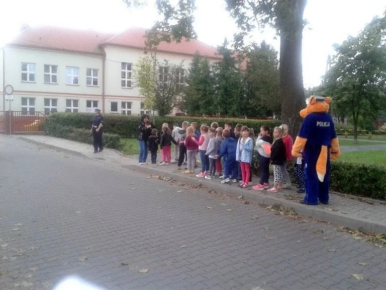 Policjanci z wizytą u pierwszoklasistów (zdjęcia)