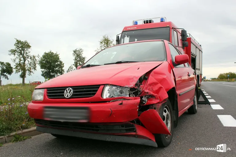 Zderzenie opla z volkswagenem (zdjęcia)
