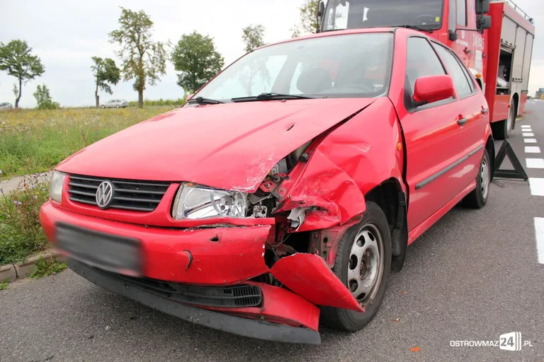 Zderzenie opla z volkswagenem (zdjęcia)