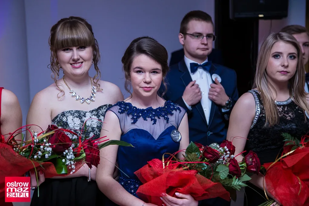 Studniówka ostrowskiego "Rubinka" (zdjęcia, wideo)