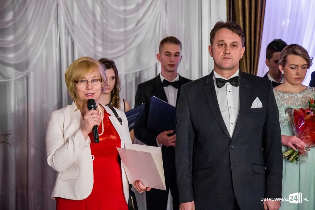 Podróż w czasie. Studniówka "Rubinka" (zdjęcia, wideo)