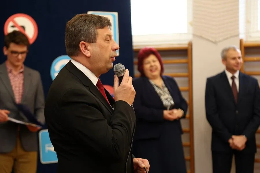 Kolejni uczniowie chcą być bezpieczni (zdjęcia, wideo)