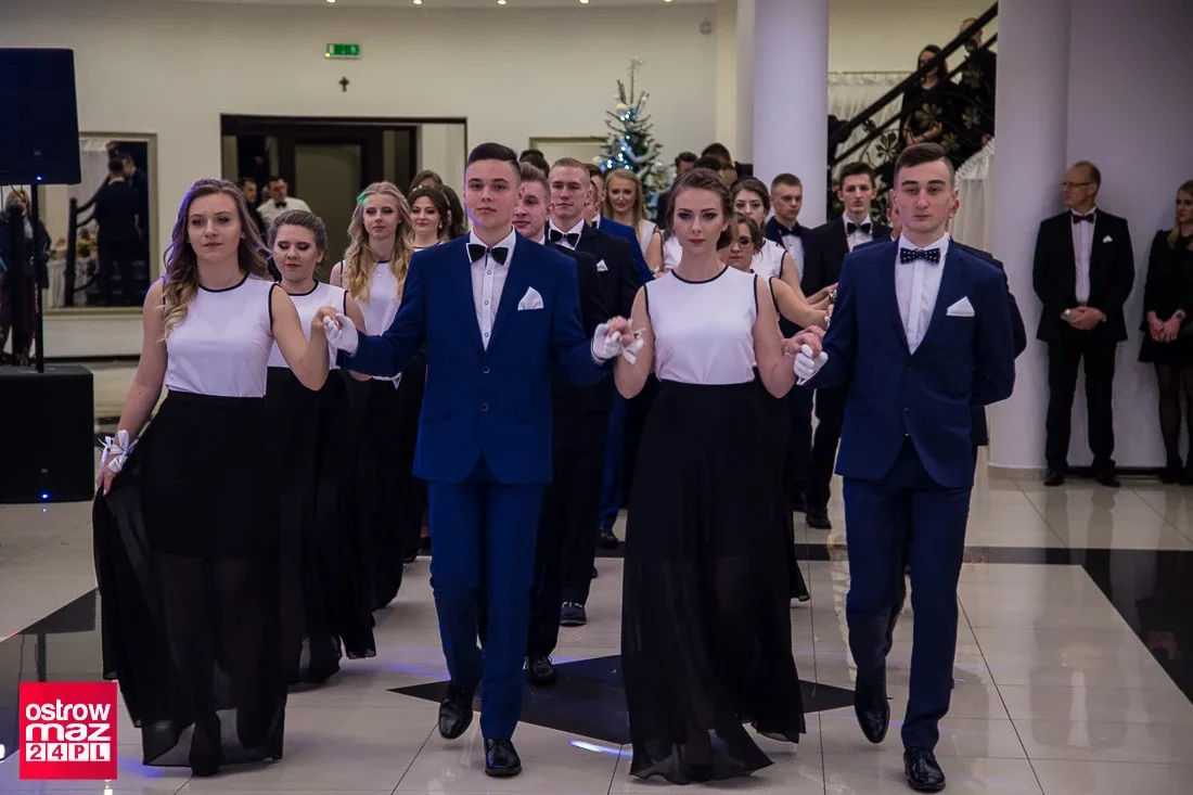 Studniówka ostrowskiego "Rubinka" (zdjęcia, wideo)