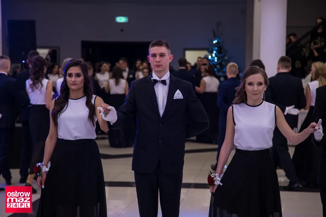 Studniówka ostrowskiego "Rubinka" (zdjęcia, wideo)