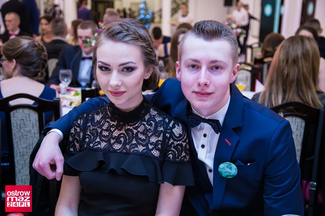Studniówka ostrowskiego "Rubinka" (zdjęcia, wideo)