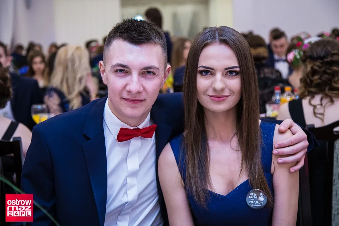 Studniówka ostrowskiego "Rubinka" (zdjęcia, wideo)