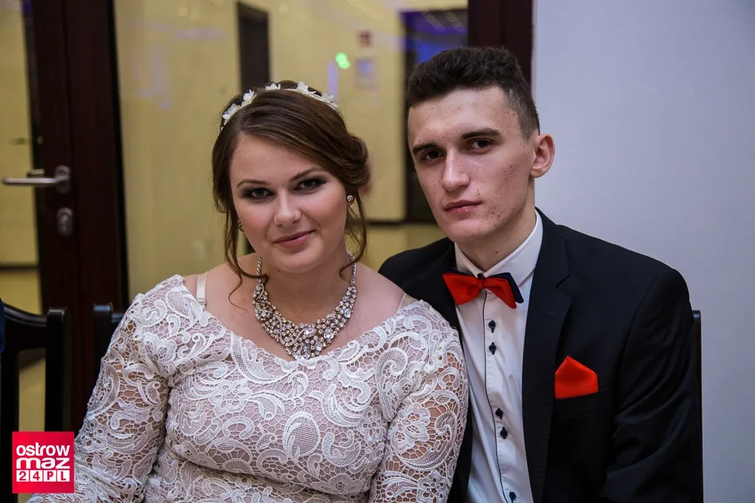 Studniówka ostrowskiego "Rubinka" (zdjęcia, wideo)