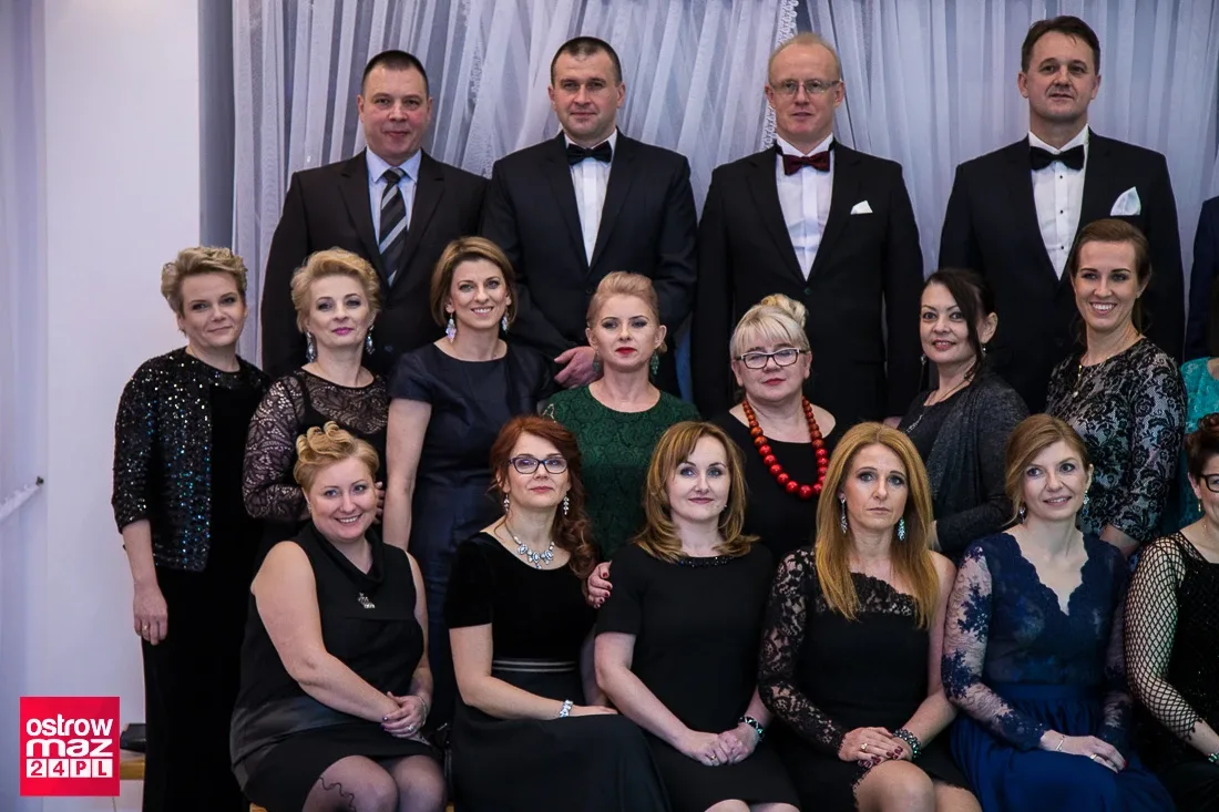 Studniówka ostrowskiego "Rubinka" (zdjęcia, wideo)
