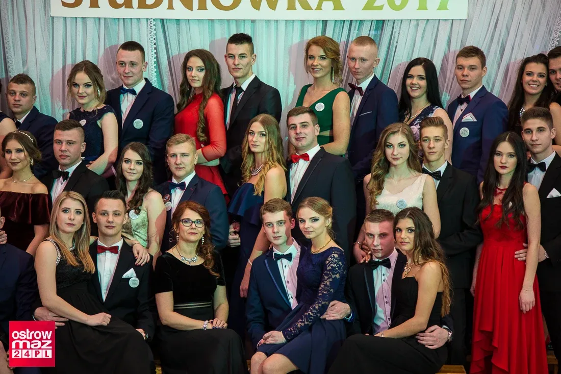 Studniówka ostrowskiego "Rubinka" (zdjęcia, wideo)