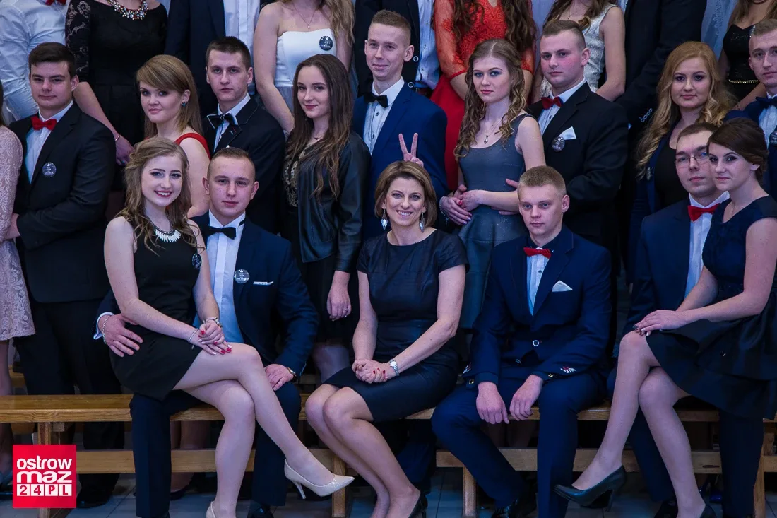 Studniówka ostrowskiego "Rubinka" (zdjęcia, wideo)