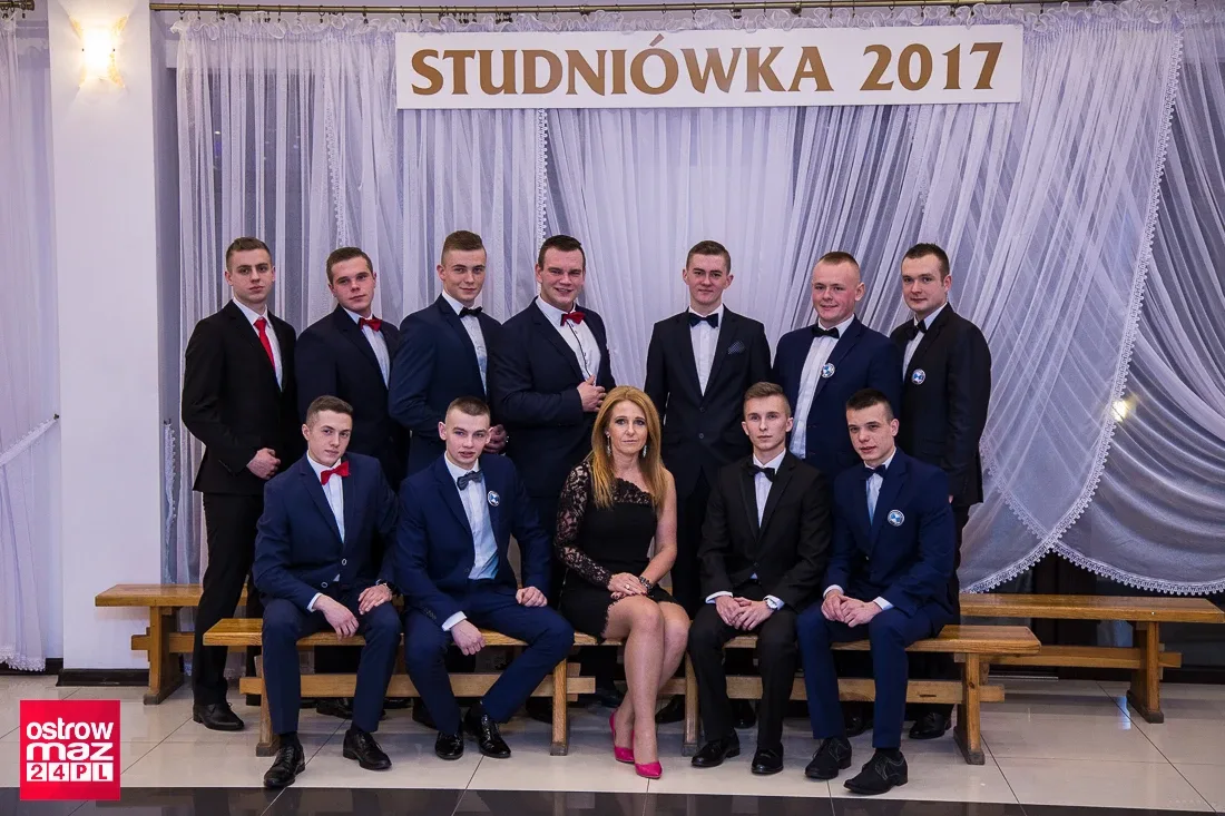 Studniówka ostrowskiego "Rubinka" (zdjęcia, wideo)