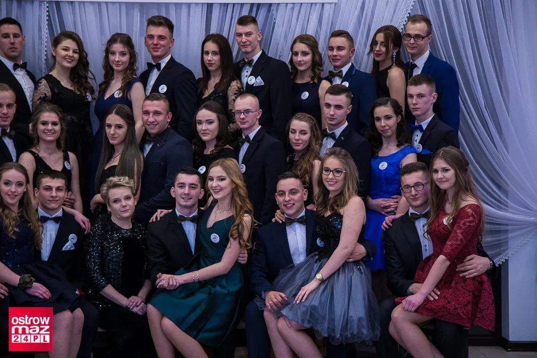 Studniówka ostrowskiego "Rubinka" (zdjęcia, wideo)