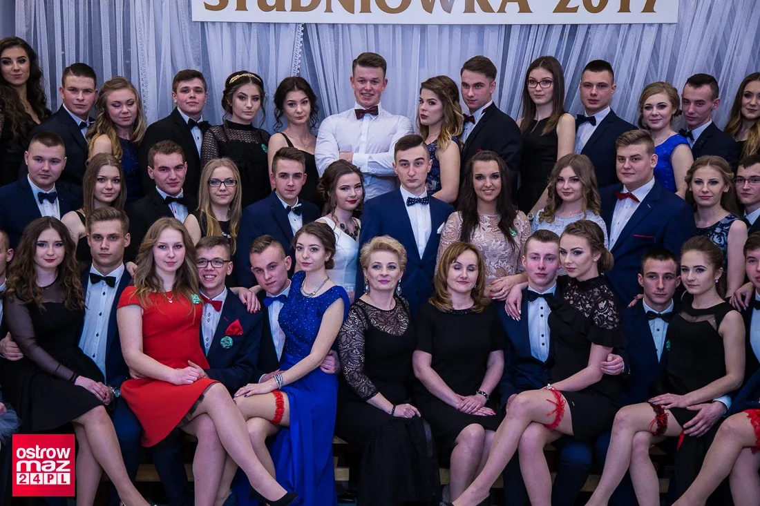 Studniówka ostrowskiego "Rubinka" (zdjęcia, wideo)