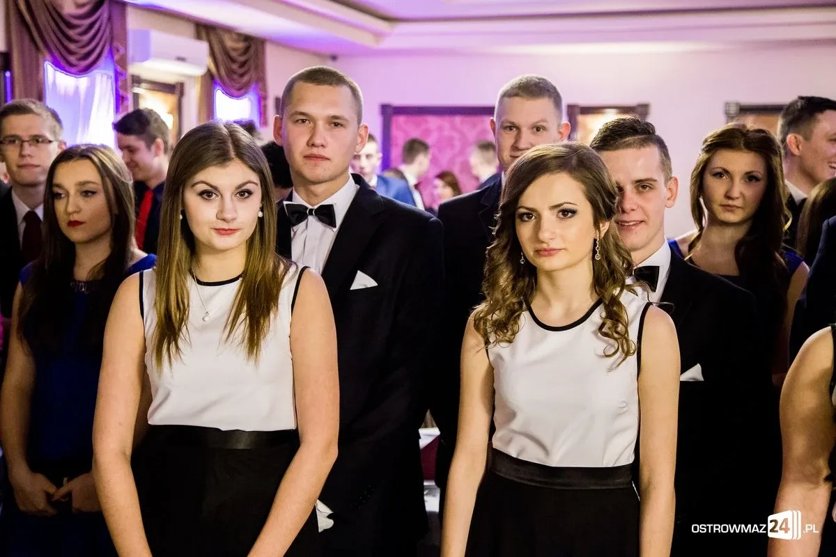 Podróż w czasie. Studniówka "Rubinka" (zdjęcia, wideo)
