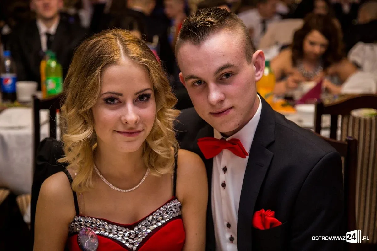 Podróż w czasie. Studniówka "Rubinka" (zdjęcia, wideo)