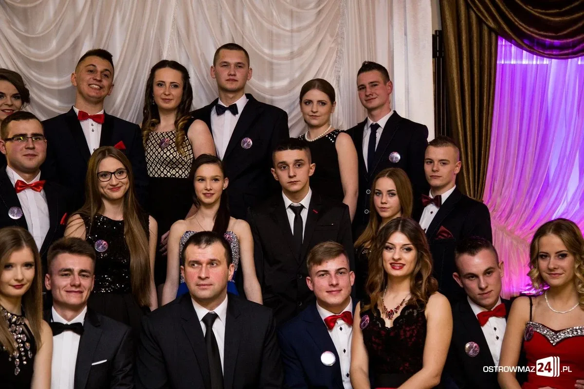 Podróż w czasie. Studniówka "Rubinka" (zdjęcia, wideo)