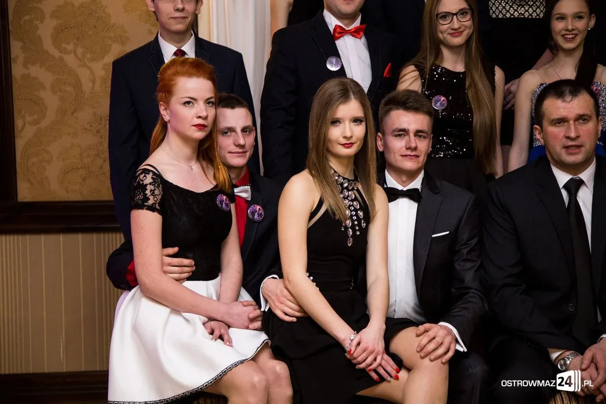 Podróż w czasie. Studniówka "Rubinka" (zdjęcia, wideo)