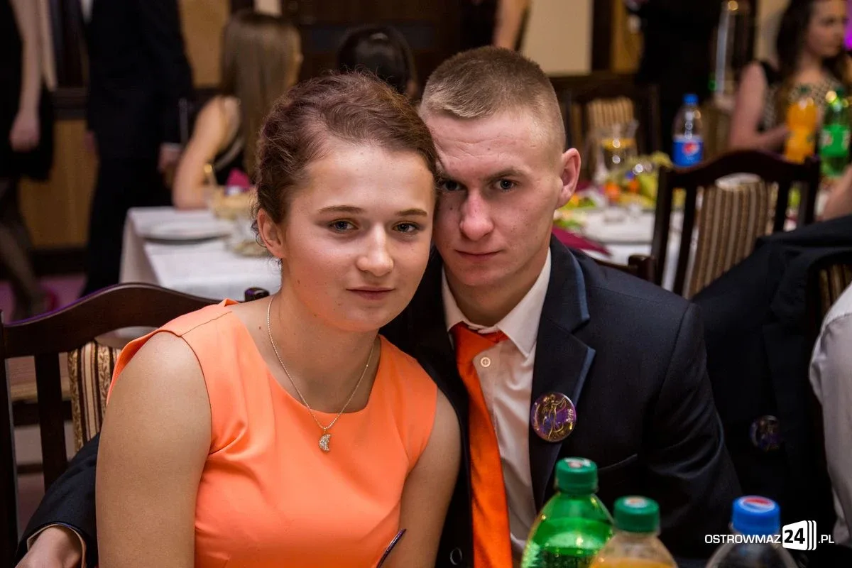 Podróż w czasie. Studniówka "Rubinka" (zdjęcia, wideo)