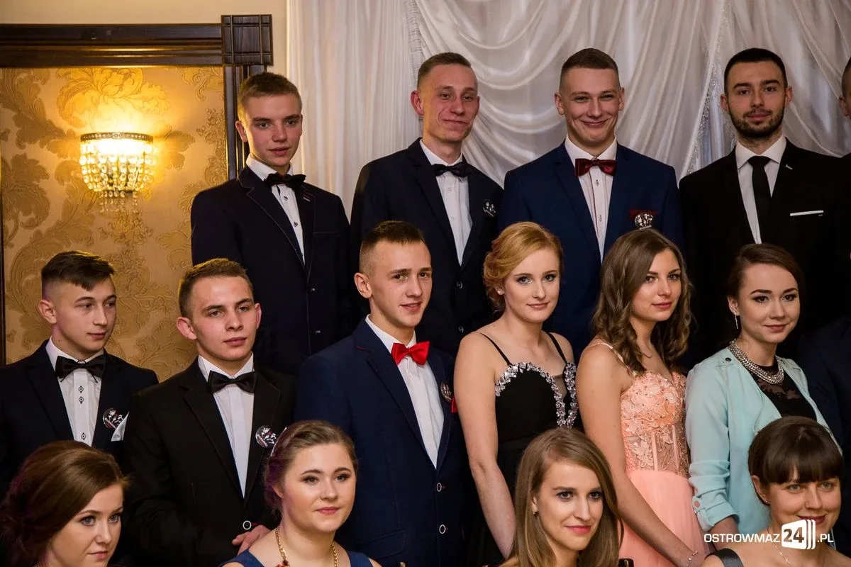 Podróż w czasie. Studniówka "Rubinka" (zdjęcia, wideo)
