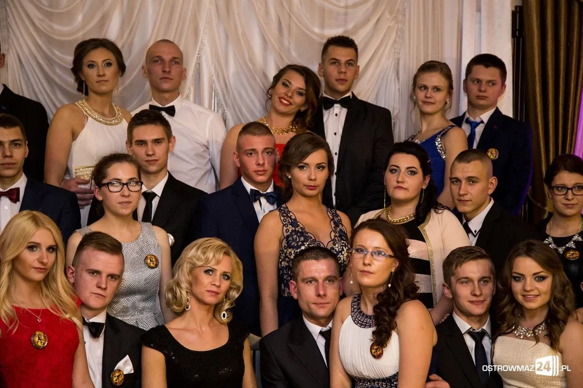 Podróż w czasie. Studniówka "Rubinka" (zdjęcia, wideo)