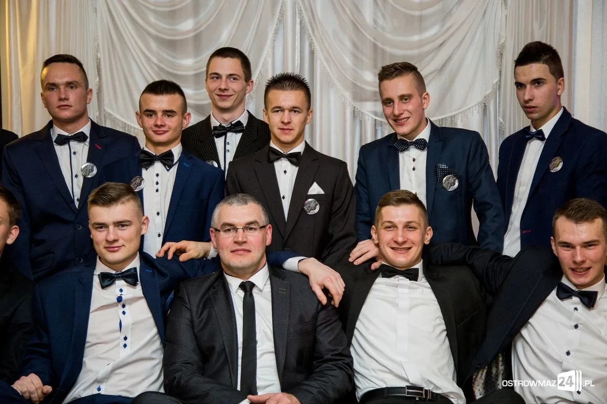 Podróż w czasie. Studniówka "Rubinka" (zdjęcia, wideo)