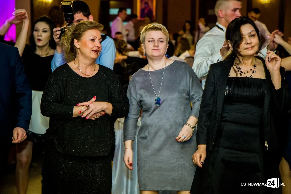 Podróż w czasie. Studniówka "Rubinka" (zdjęcia, wideo)