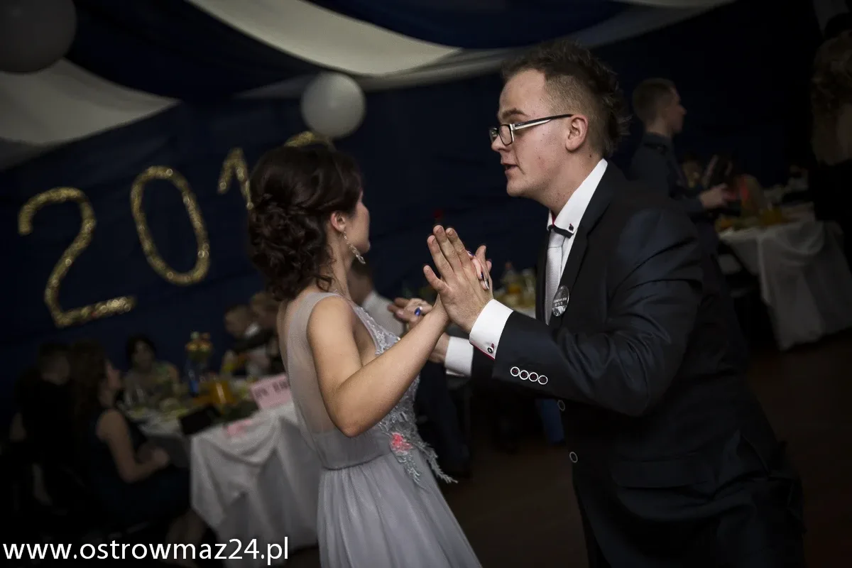 Studniówkę czas zacząć! W sobotę bal Zespołu Szkół w Małkini Górnej
