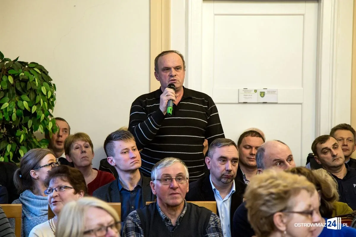 Przyjęto budżet na 2017 rok. Sesja ostrowskiej rady miasta (zdjęcia, wideo)