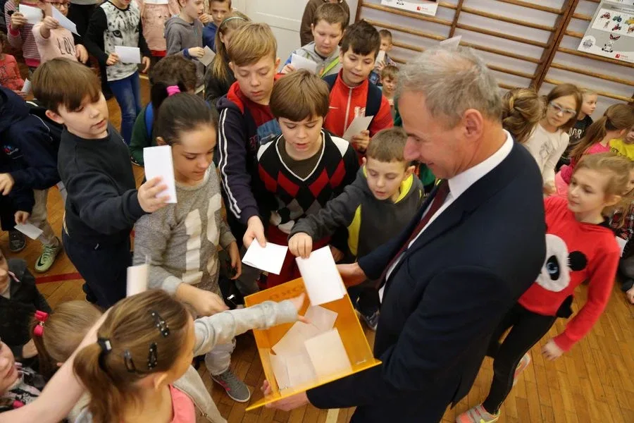 Kolejni uczniowie chcą być bezpieczni (zdjęcia, wideo)