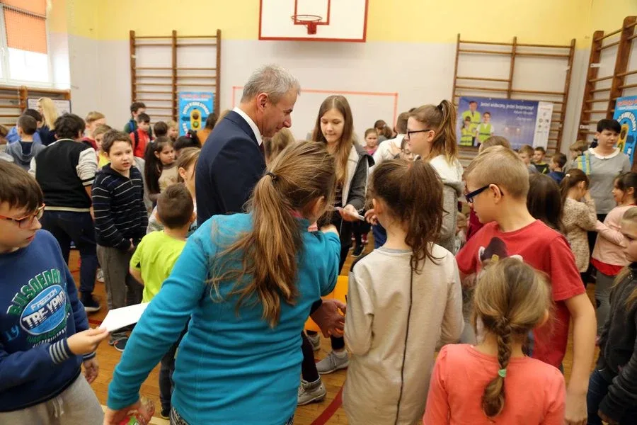 Kolejni uczniowie chcą być bezpieczni (zdjęcia, wideo)