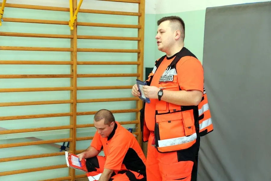 Kolejni uczniowie chcą być bezpieczni (zdjęcia, wideo)