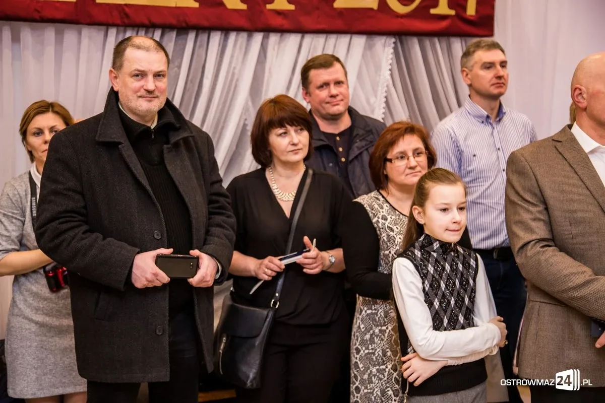 Studniówka LO im. Mikołaja Kopernika w Ostrowi Mazowieckiej (zdjęcia, wideo)