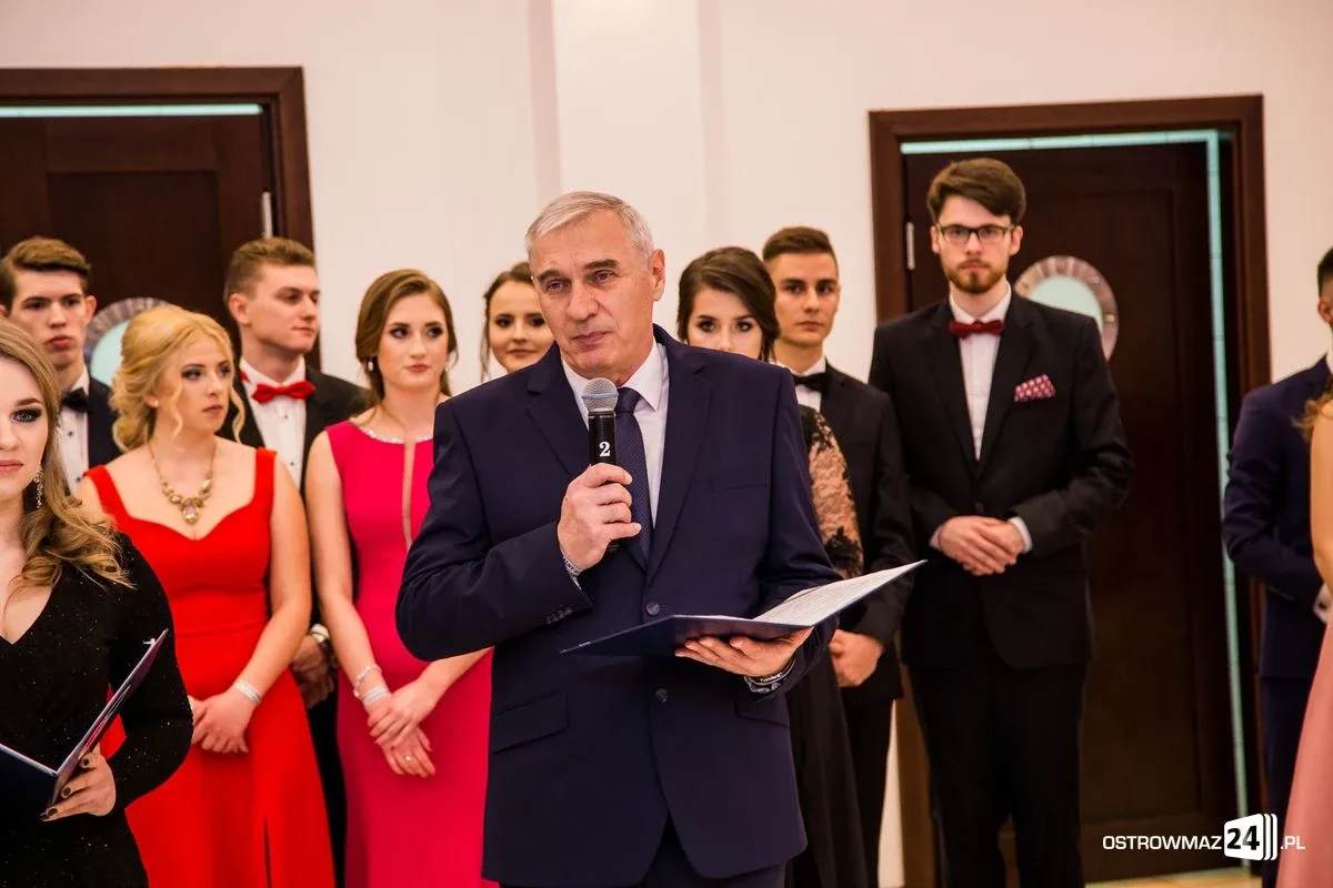 Studniówka LO im. Mikołaja Kopernika w Ostrowi Mazowieckiej (zdjęcia, wideo)