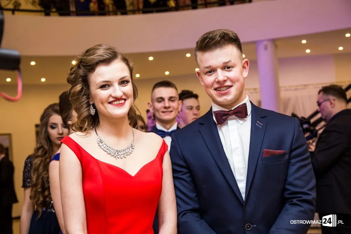 Studniówka LO im. Mikołaja Kopernika w Ostrowi Mazowieckiej (zdjęcia, wideo)