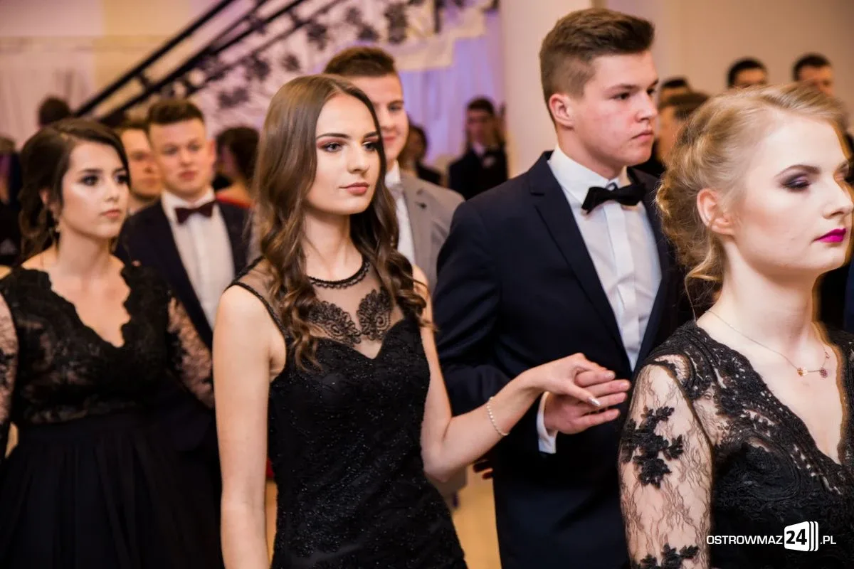 Studniówka LO im. Mikołaja Kopernika w Ostrowi Mazowieckiej (zdjęcia, wideo)