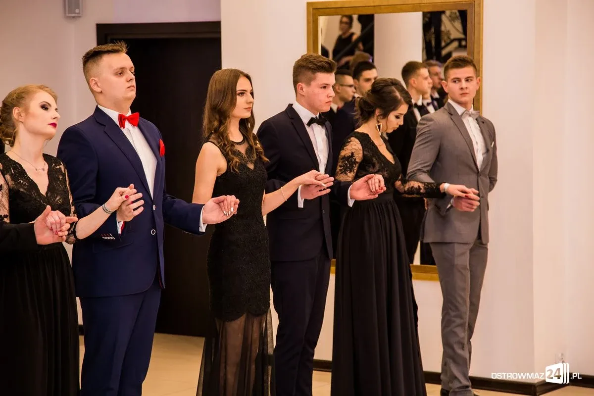 Studniówka LO im. Mikołaja Kopernika w Ostrowi Mazowieckiej (zdjęcia, wideo)