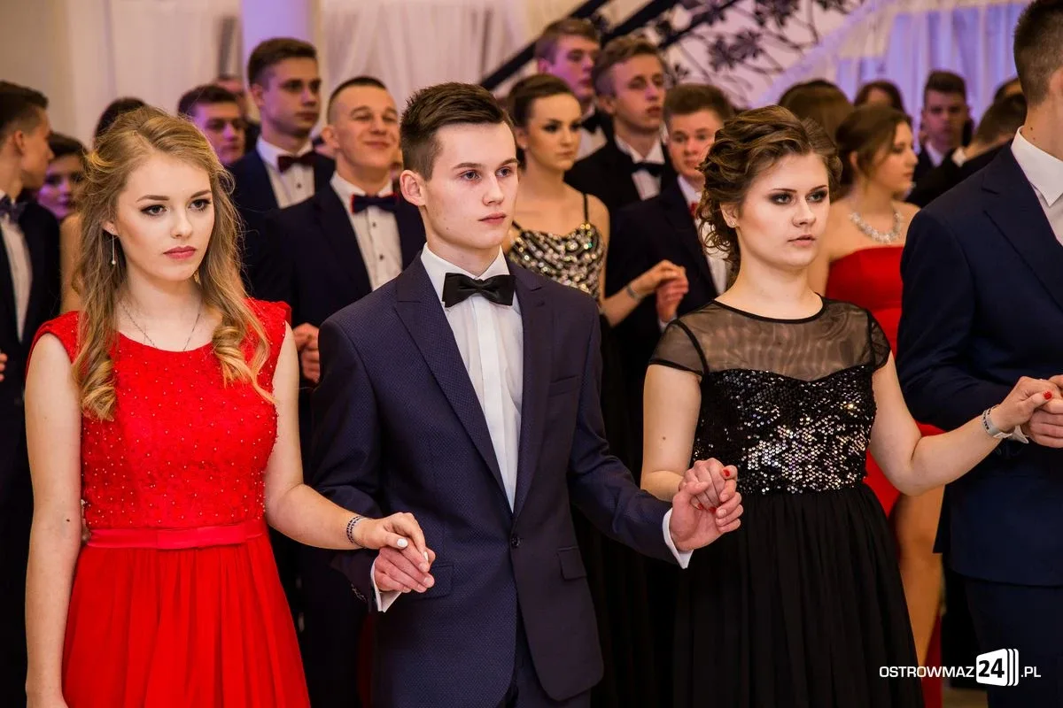 Studniówka LO im. Mikołaja Kopernika w Ostrowi Mazowieckiej (zdjęcia, wideo)