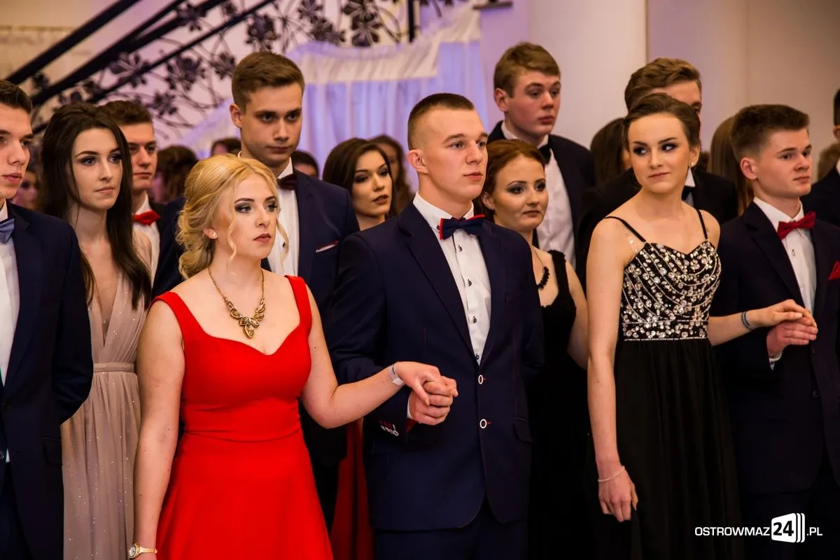 Studniówka LO im. Mikołaja Kopernika w Ostrowi Mazowieckiej (zdjęcia, wideo)