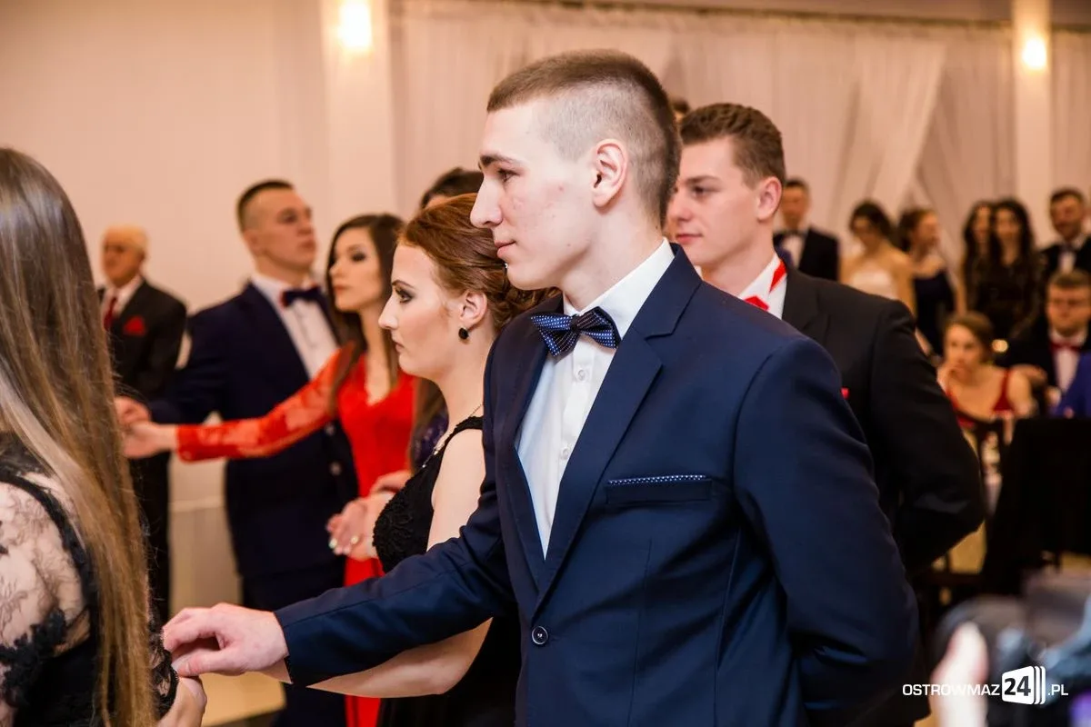 Studniówka LO im. Mikołaja Kopernika w Ostrowi Mazowieckiej (zdjęcia, wideo)