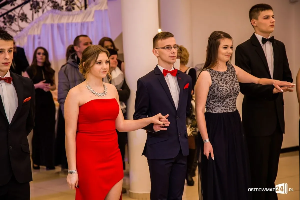 Studniówka LO im. Mikołaja Kopernika w Ostrowi Mazowieckiej (zdjęcia, wideo)