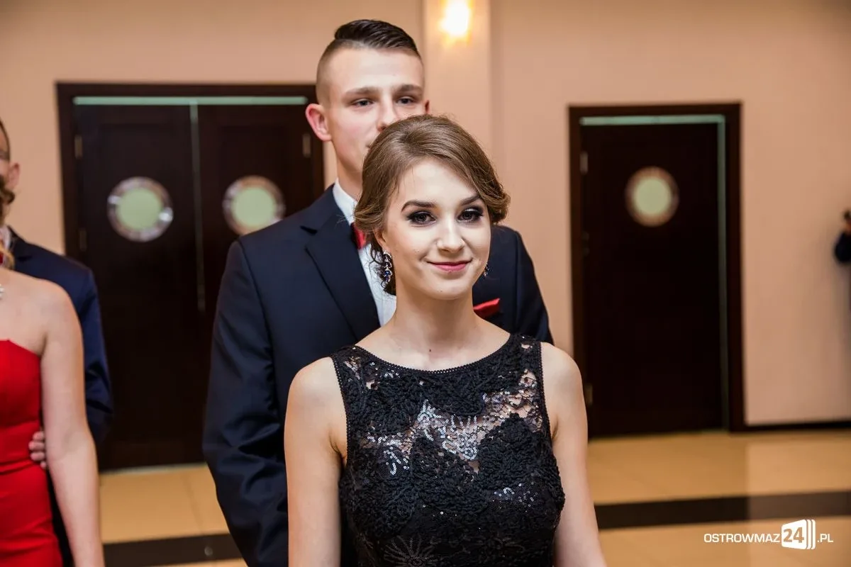 Studniówka LO im. Mikołaja Kopernika w Ostrowi Mazowieckiej (zdjęcia, wideo)