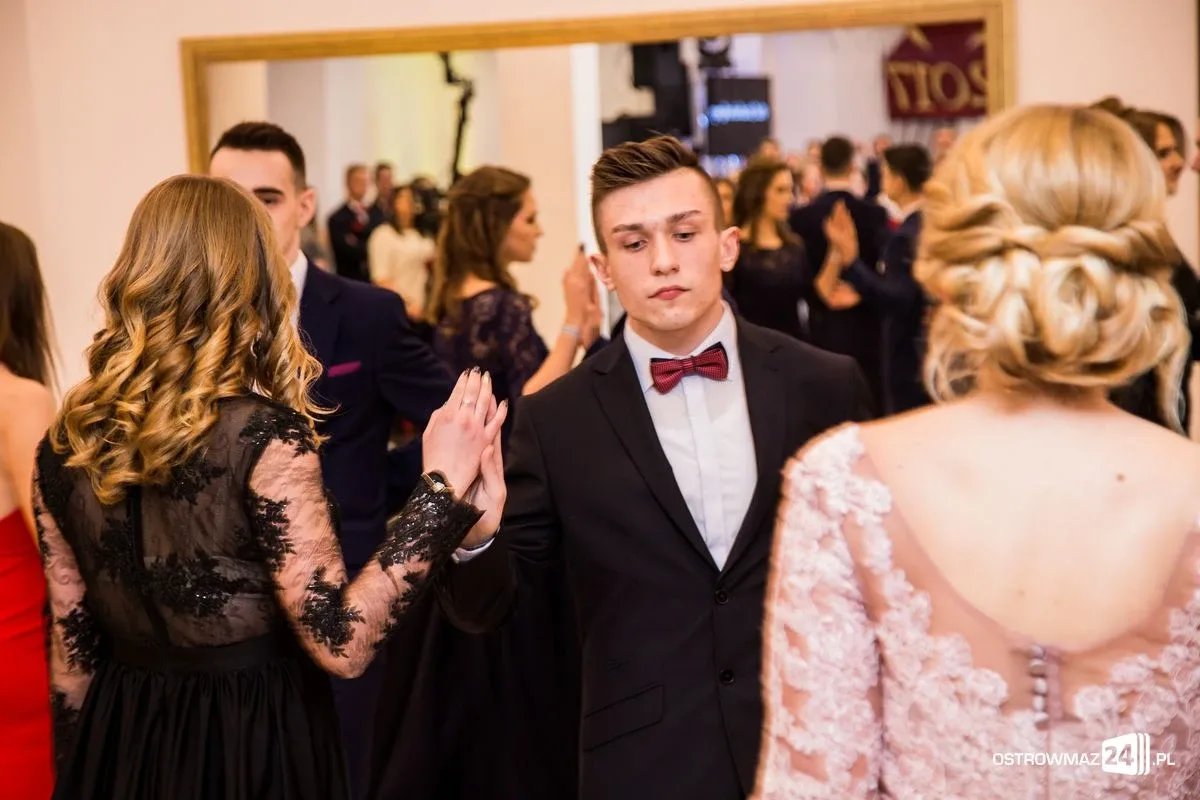 Studniówka LO im. Mikołaja Kopernika w Ostrowi Mazowieckiej (zdjęcia, wideo)