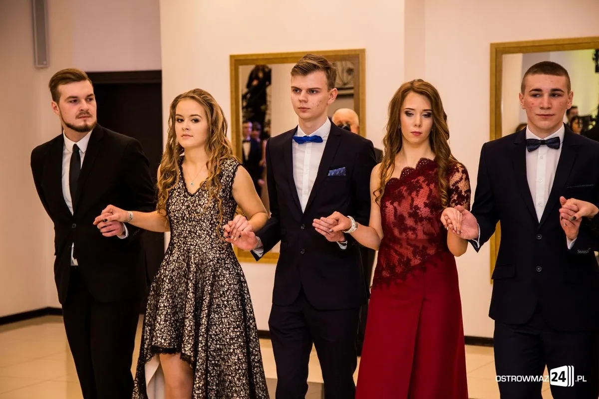 Studniówka LO im. Mikołaja Kopernika w Ostrowi Mazowieckiej (zdjęcia, wideo)