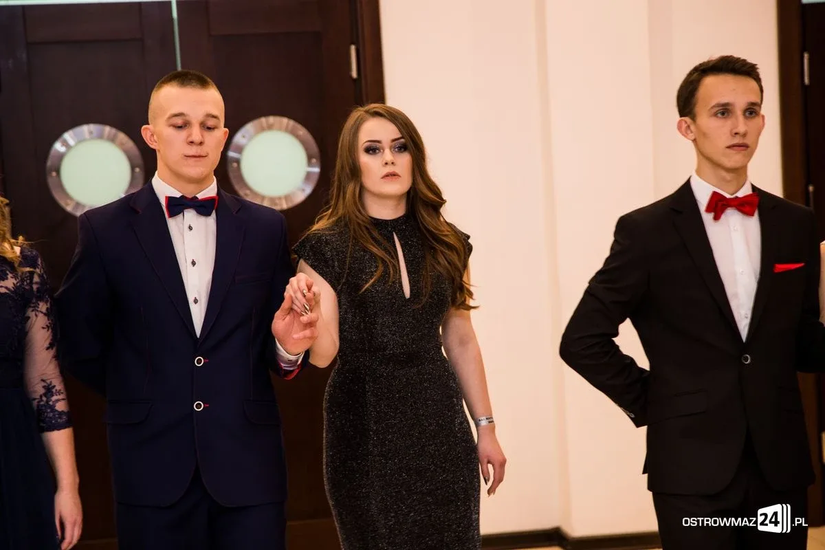 Studniówka LO im. Mikołaja Kopernika w Ostrowi Mazowieckiej (zdjęcia, wideo)