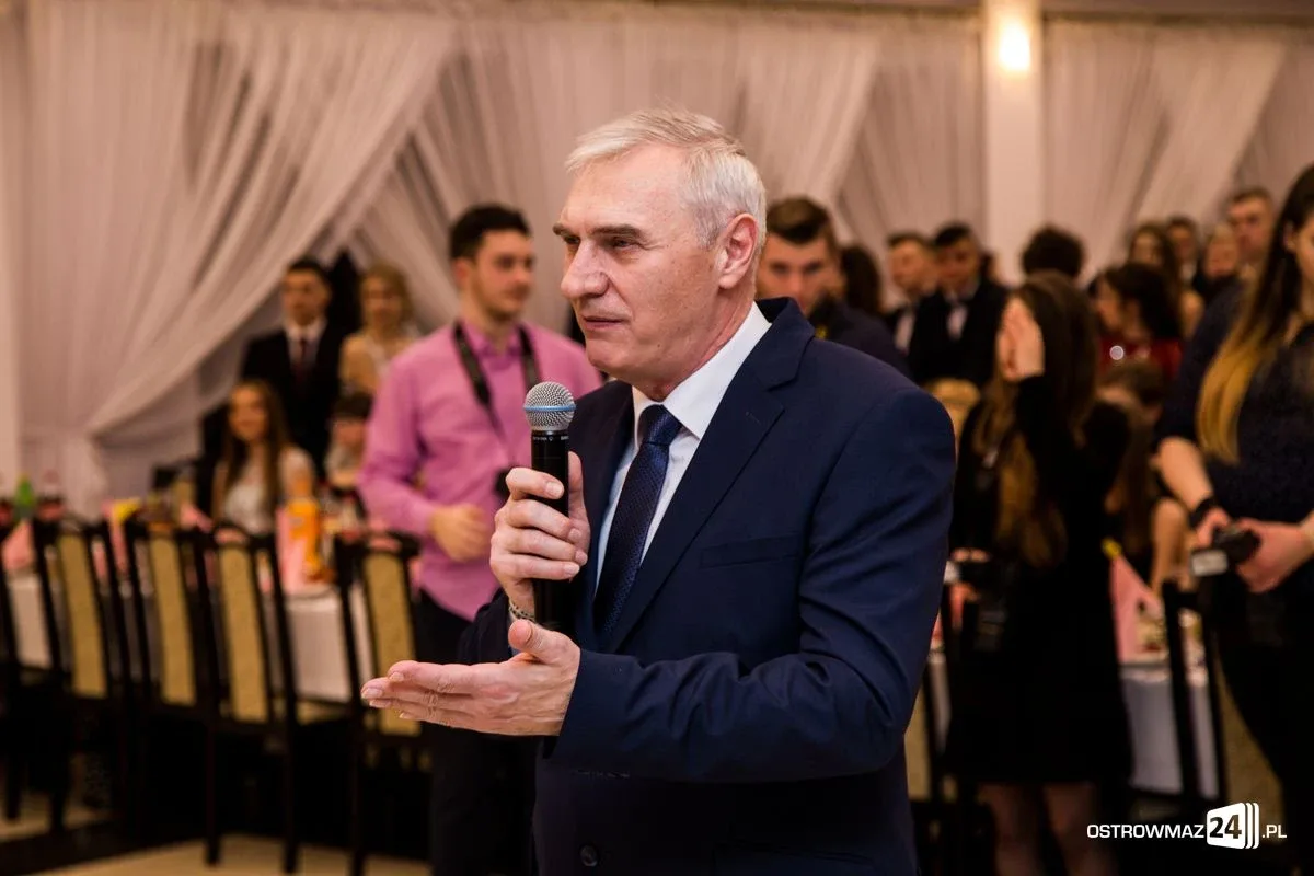 Studniówka LO im. Mikołaja Kopernika w Ostrowi Mazowieckiej (zdjęcia, wideo)