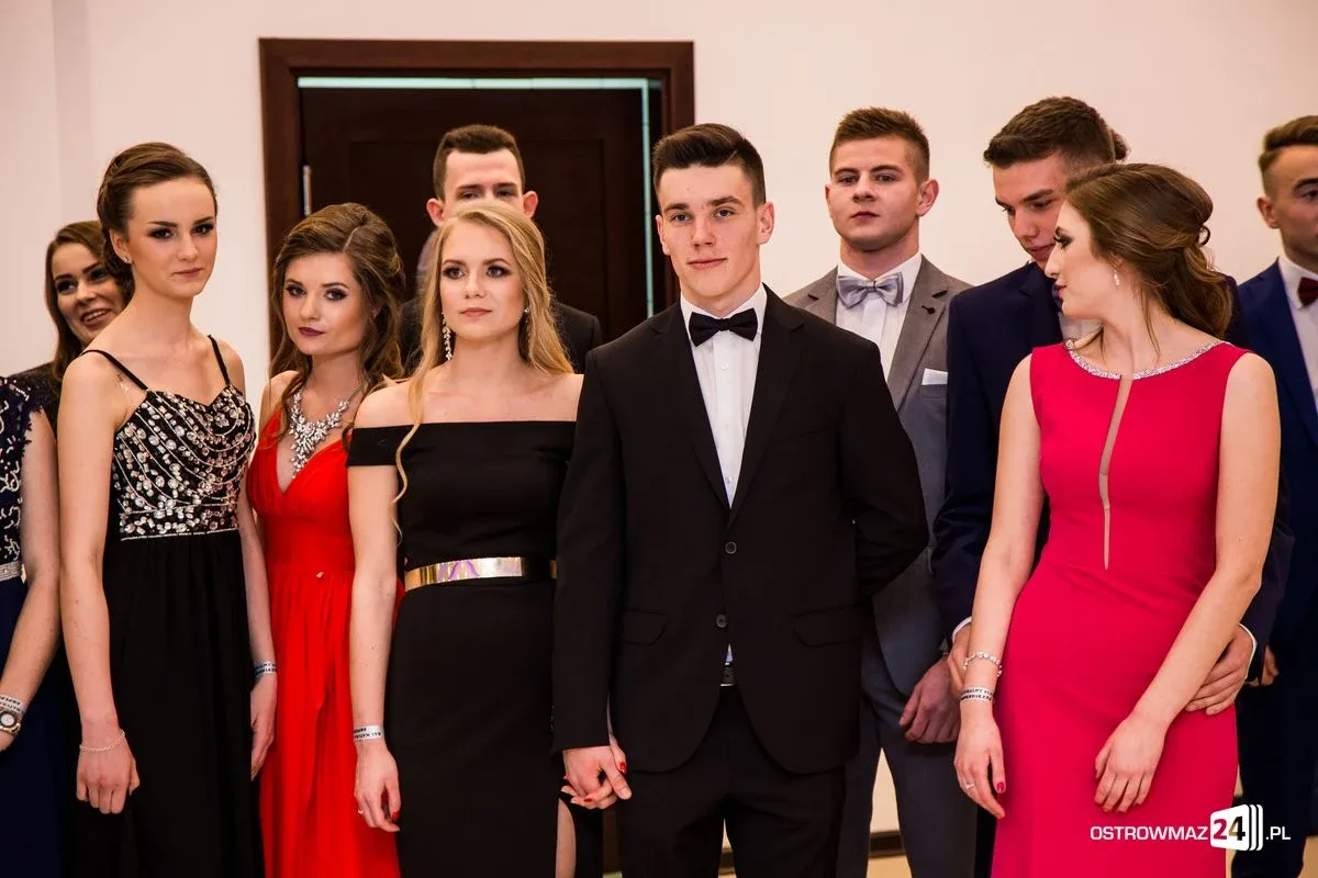 Studniówka LO im. Mikołaja Kopernika w Ostrowi Mazowieckiej (zdjęcia, wideo)